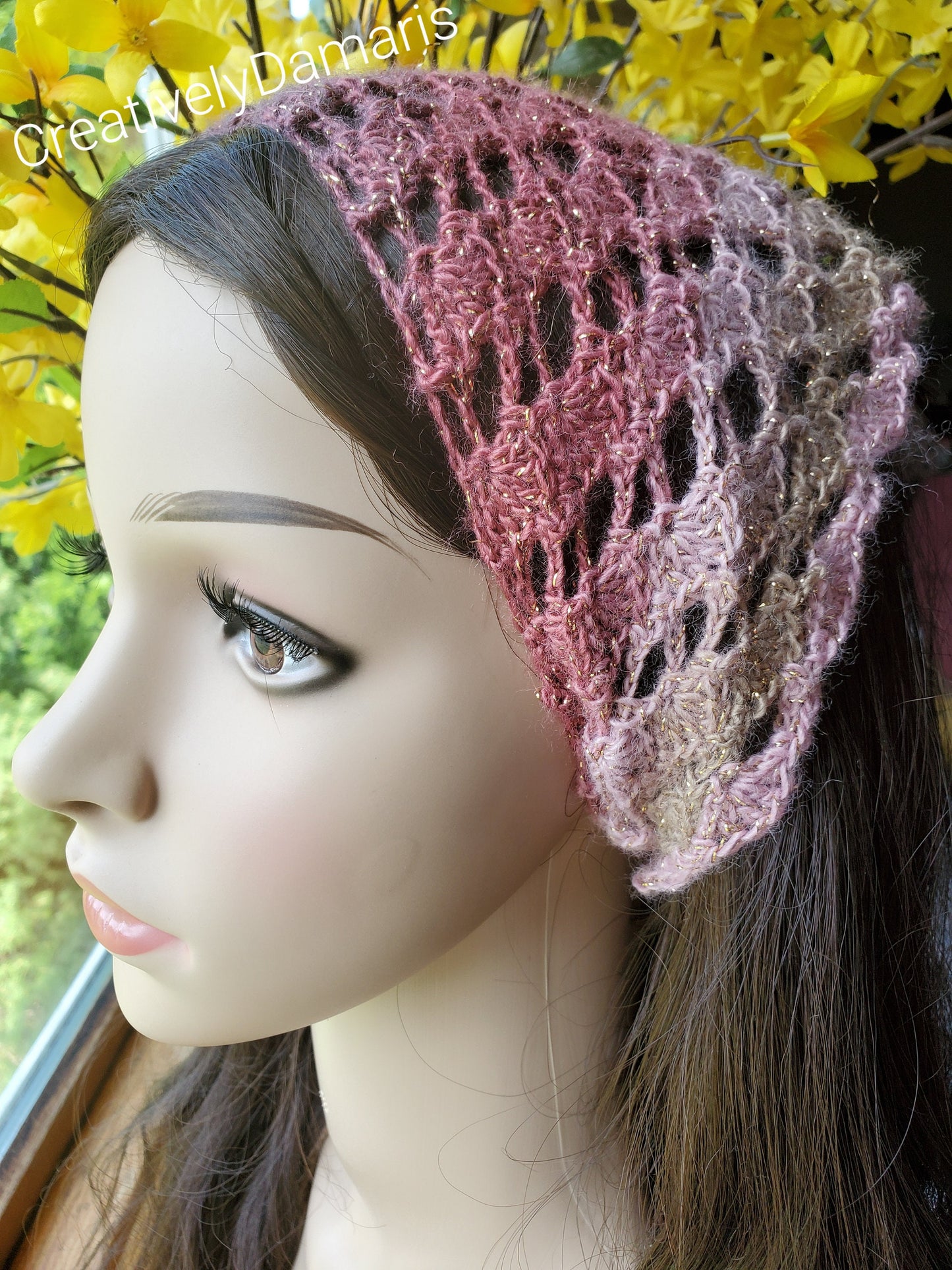 Glittery Rose Shells Crochet Kerchief