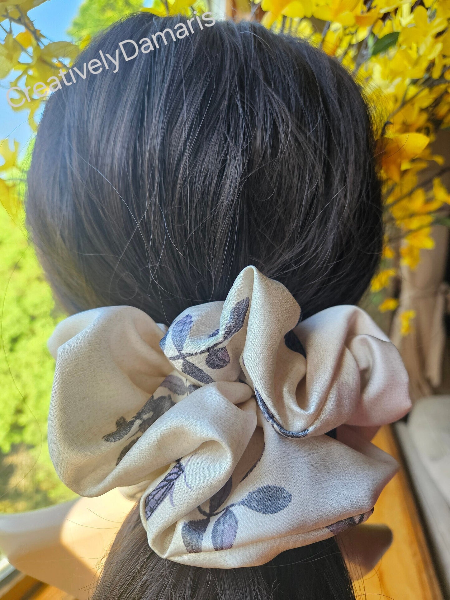 Silky Cream XL Scrunchie