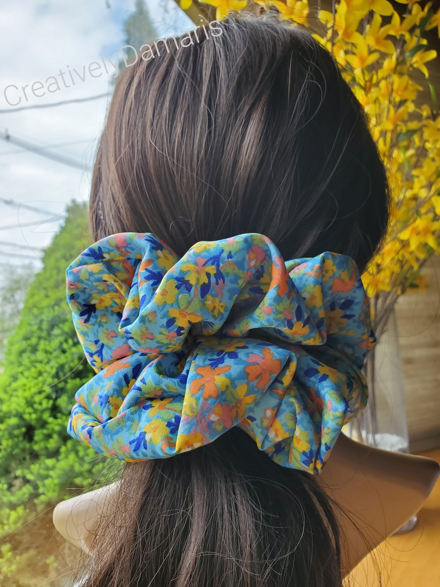 Impatiens Cyan XL Scrunchie