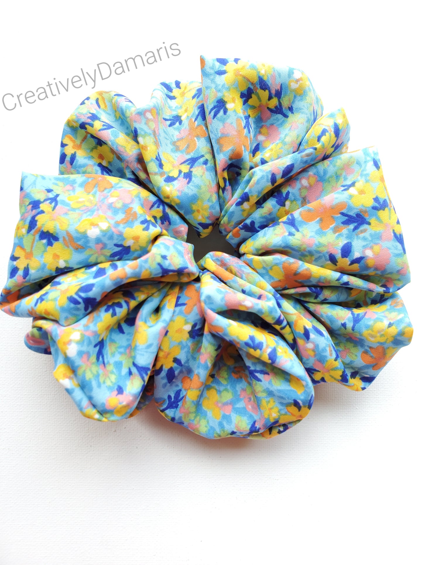 Impatiens Cyan XL Scrunchie