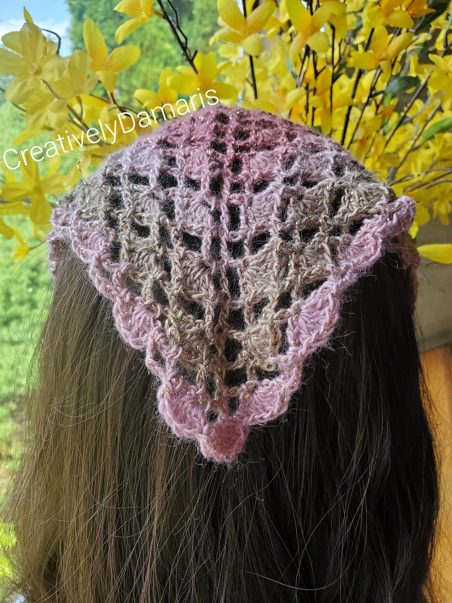 Glittery Rose Shells Crochet Kerchief